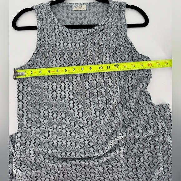 Plume and Thread White & Black Layered Front Rayon Shift Dress Made in USA - Picture 8 of 12